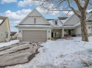 8165 Sequoia Ln, White Lake, MI 48386
