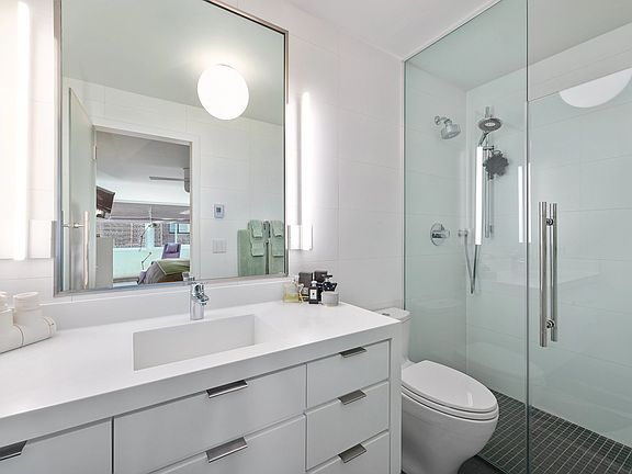 5th image of 303 E 49th St #16