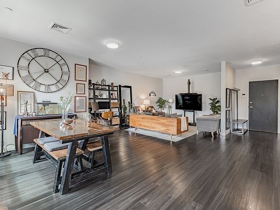 5th image of 999 Hancock St Unit 401