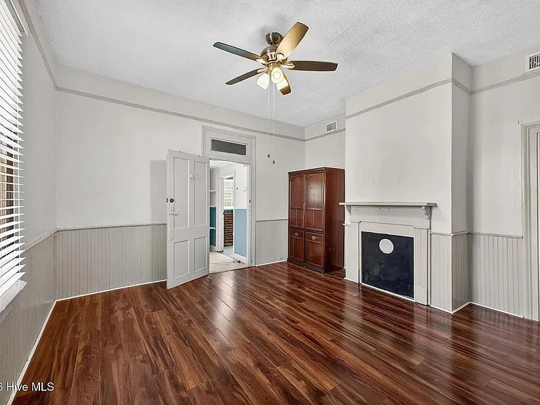 1102 Phillips St — Photo 19