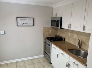 1070 E Main St APT 2, Stamford, CT 06902