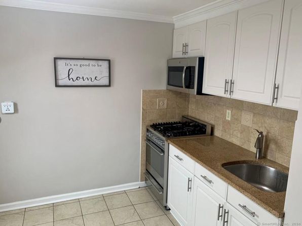 1070 E Main St APT 2