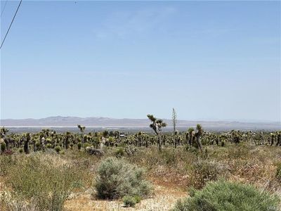 18 Wintergreen Rd, Phelan, CA, 92371