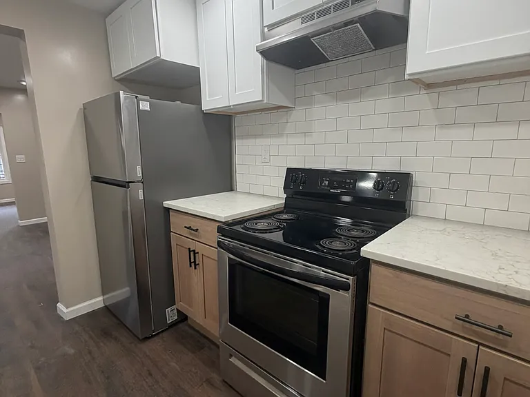 1216-1218 S 6th Ave #1216 — Photo 3