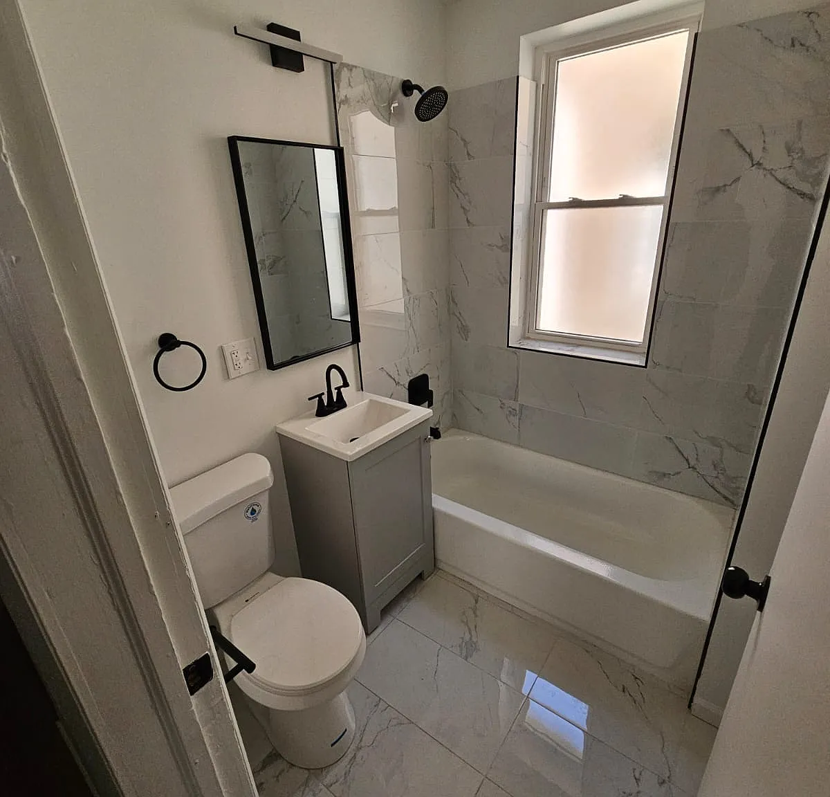 2 bed, 1100 sqft, $1,800 — Photo 3
