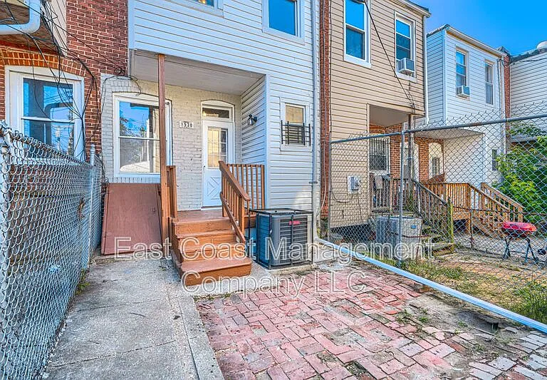 1530 N Rosedale St — Photo 30