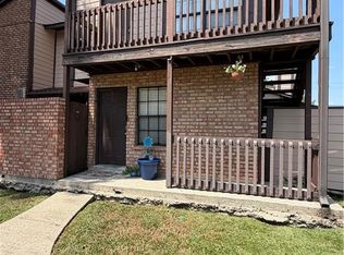 742 Fairfax Dr APT 106, Gretna, LA 70056