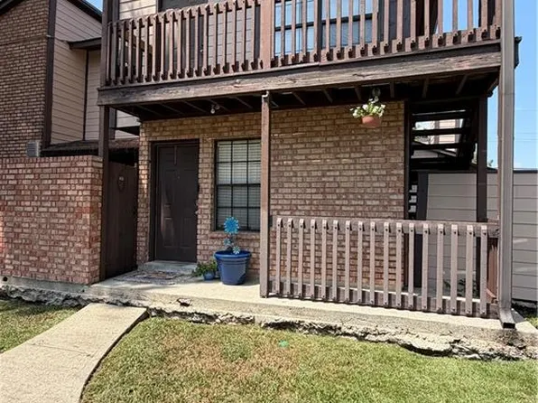 742 Fairfax Dr APT 106, Gretna, LA 70056