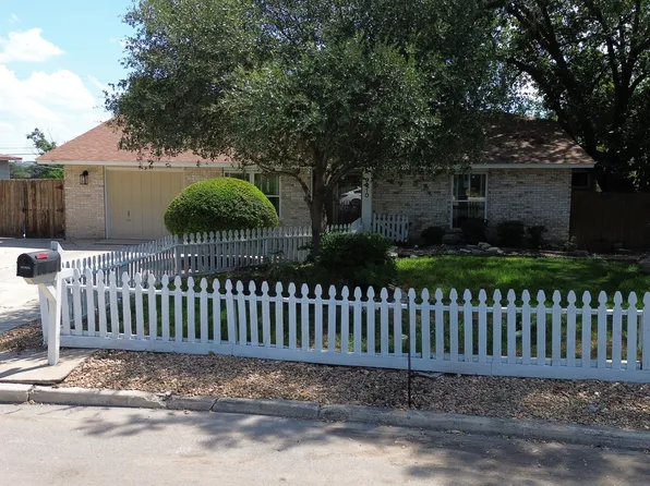 9210 Summer Wind St, San Antonio, TX 78217