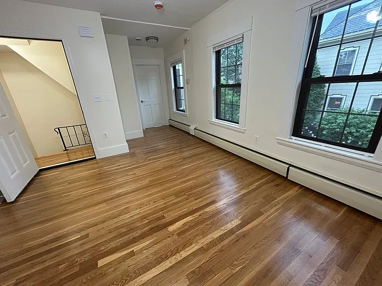 97 Court St #2 — Photo 4