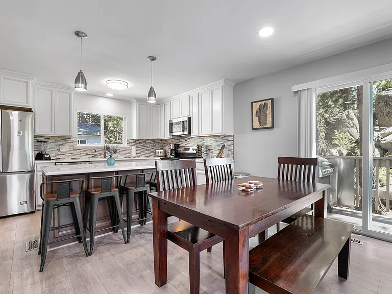 172 Palisades Dr #A — Photo 1
