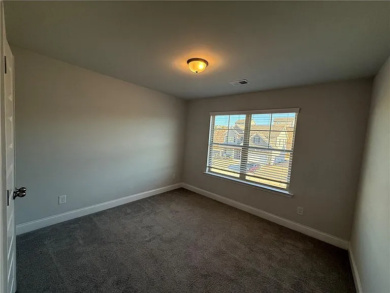 345 Hellen Valley Dr — Photo 23
