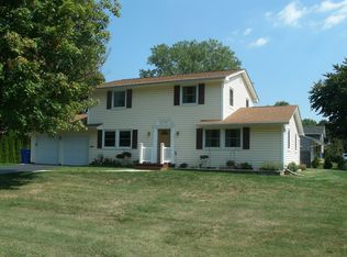 105 Sonnet Dr, Rochester, NY 14626