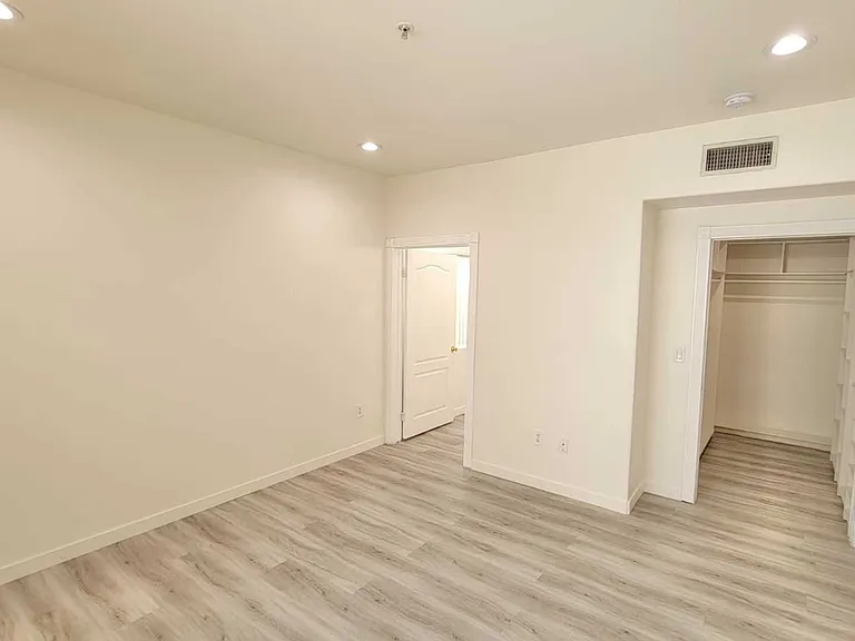 Fruitland Dr — Photo 10