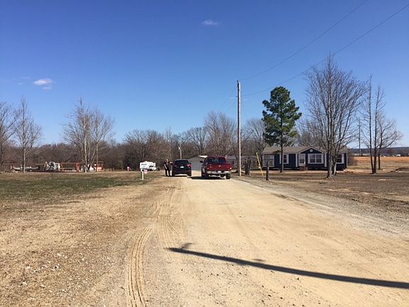3rd image of 15 Sturges Ct