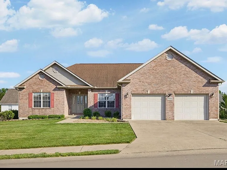 1835 Evondale Dr — Photo 1