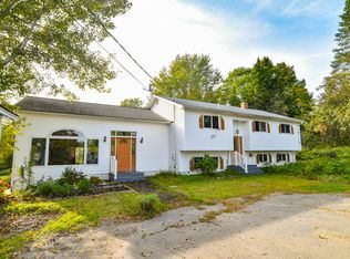 743 Middle Rd, Skowhegan, ME 04976