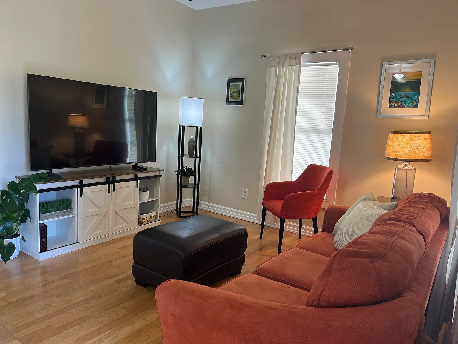 3 bed, 1100 sqft, $3,500 — Photo 1