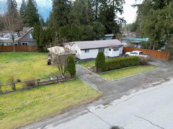 63745 Old Yale Rd, Hope, BC V0X 1L2
