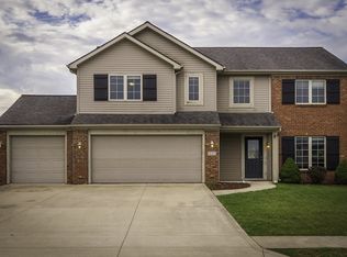 831 Stockwillow Ct, Huntertown, IN 46748