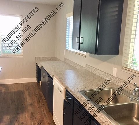 2nd image of 686 E 1000 N