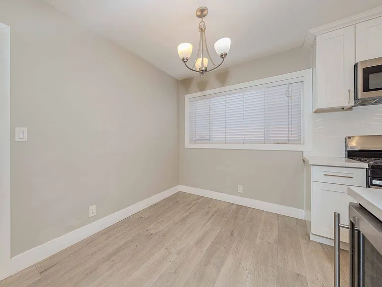 1817 E Morava Ave — Photo 7