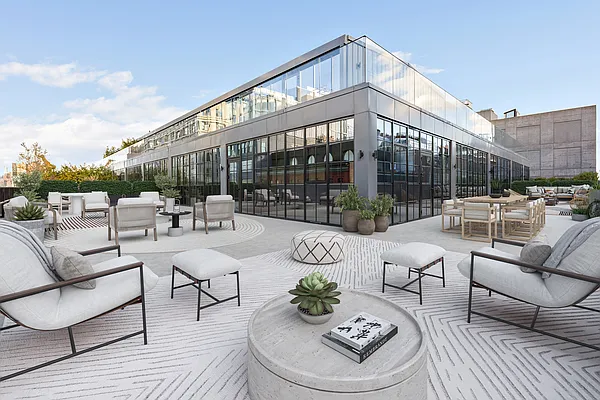 Rented by Compass | media 23