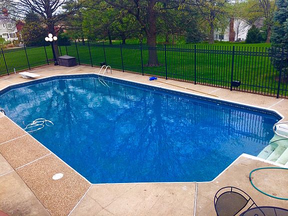 Saltwater/Heated Pool