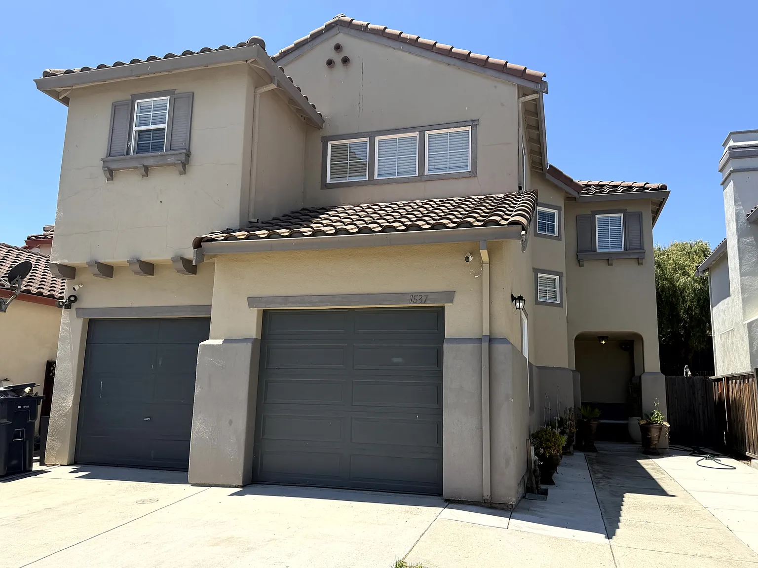 1537 Oyster Bay Ct - 1 — Photo 1