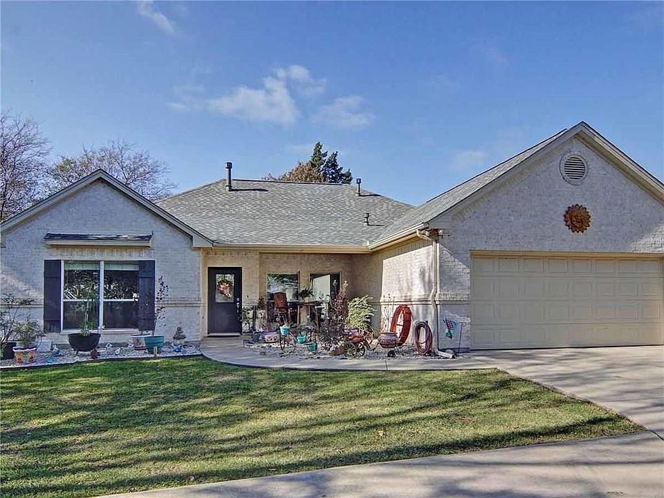 1st image of 1089 W Lake Dr