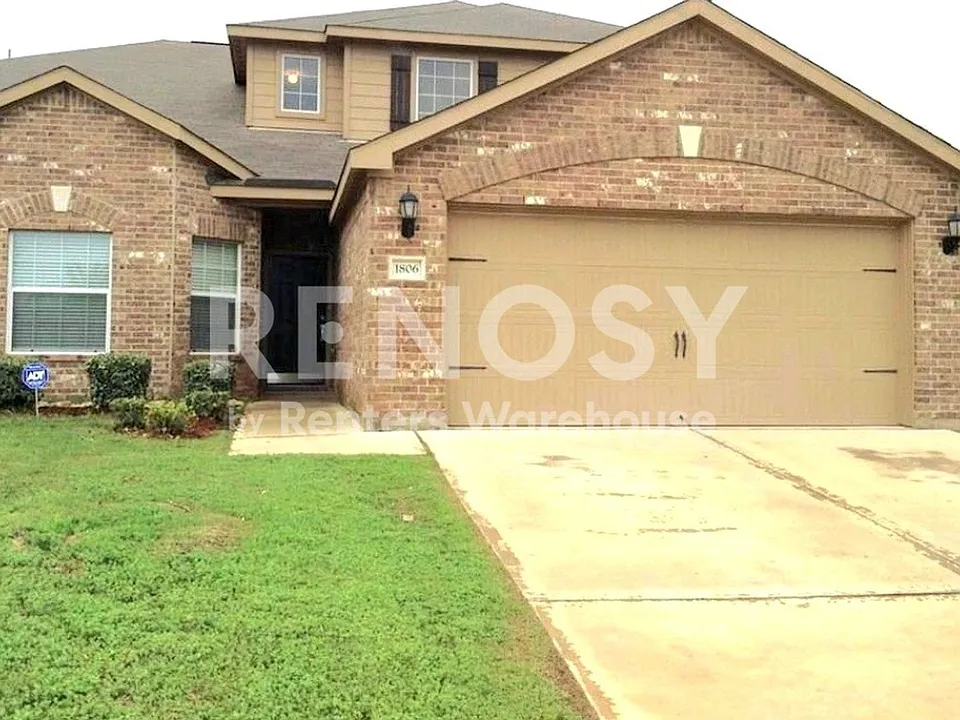 1806 Sable Wood Dr