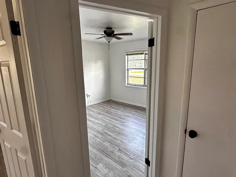 802 NW 4th St — Photo 14