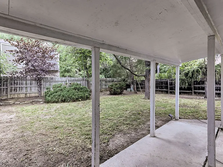 1521 Crestmore Pl — Photo 22