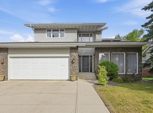 432 Rooney Cres NW, Edmonton, AB T6R 1C8