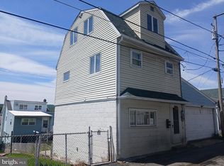 1548 W Independence St, Coal Township, PA 17866