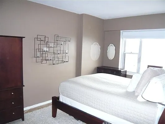 Rented by Sotheby's International Realty | media 11