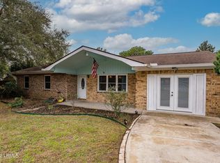 403 Sams Point Rd, Beaufort, SC 29907