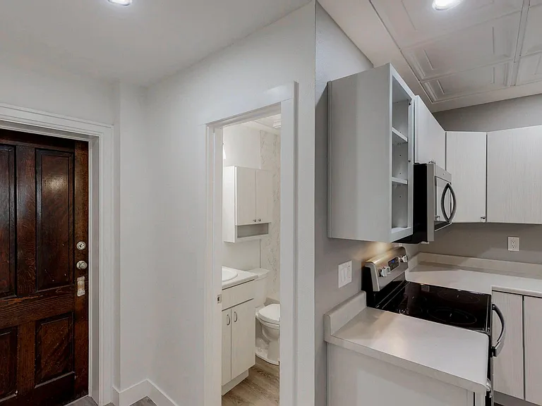 660 N Washington St #7 — Photo 6
