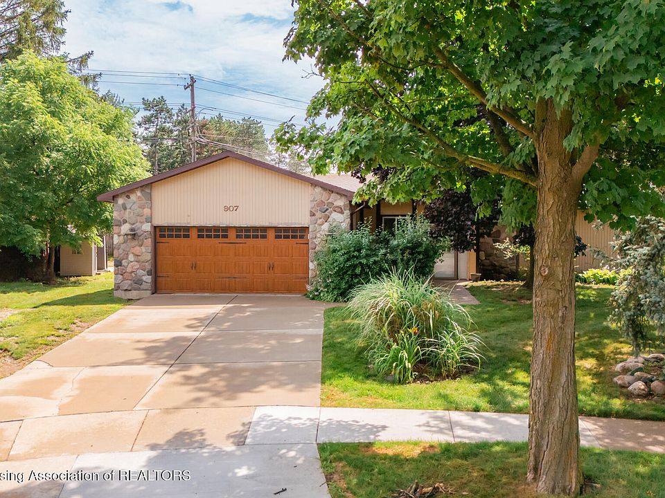 1st image of 907 Whittier Dr