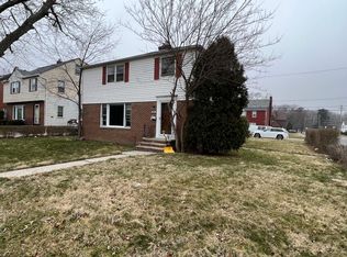 3673 Bendemeer Rd, Cleveland Heights, OH 44118