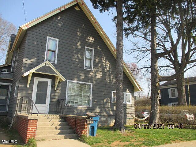 434 Trowbridge St Allegan Mi 49010 Mls 21010768 Zillow