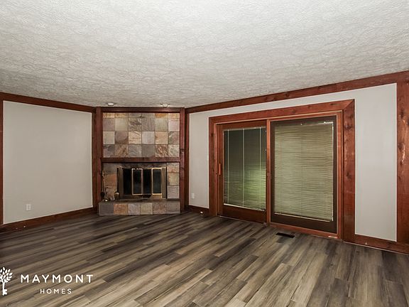 5th image of 8233 Lake Ridge Dr