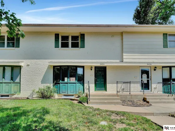 5424 Canterbury Ln, Lincoln, NE 68512