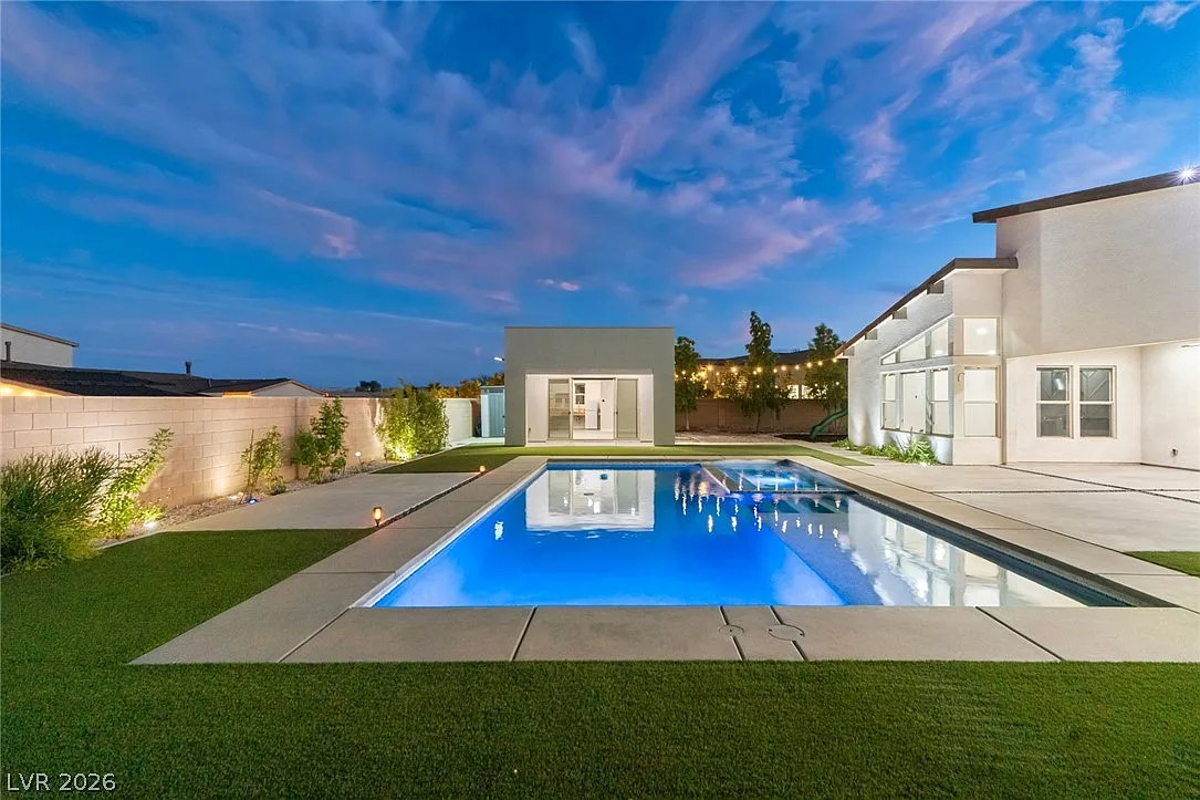 3 bed, 3.5 bath, 3064 sqft, $6,000 — Photo 3