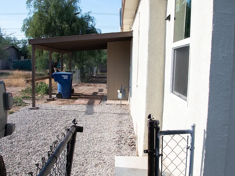 815 E Drachman St — Photo 12