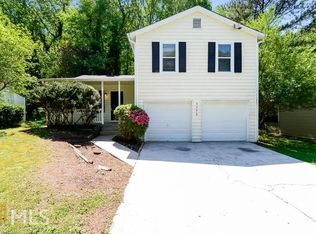 5296 Kinsdale Ln, Stone Mountain, GA 30088