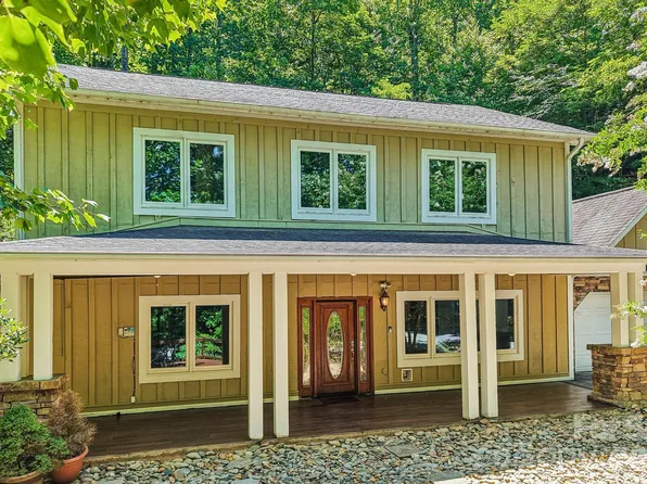 10 Cedar Dr, Mills River, NC 28759