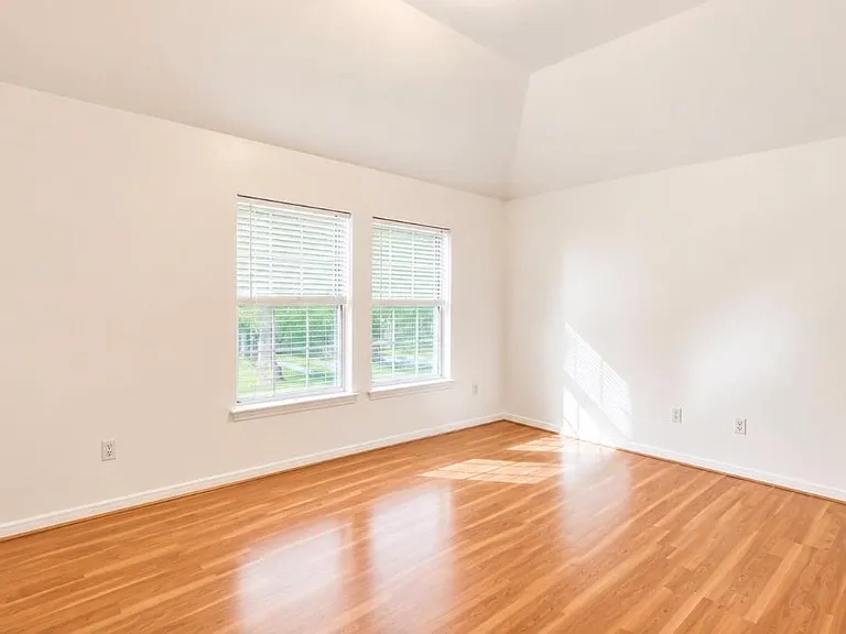 423 Blossomwood Dr — Photo 24