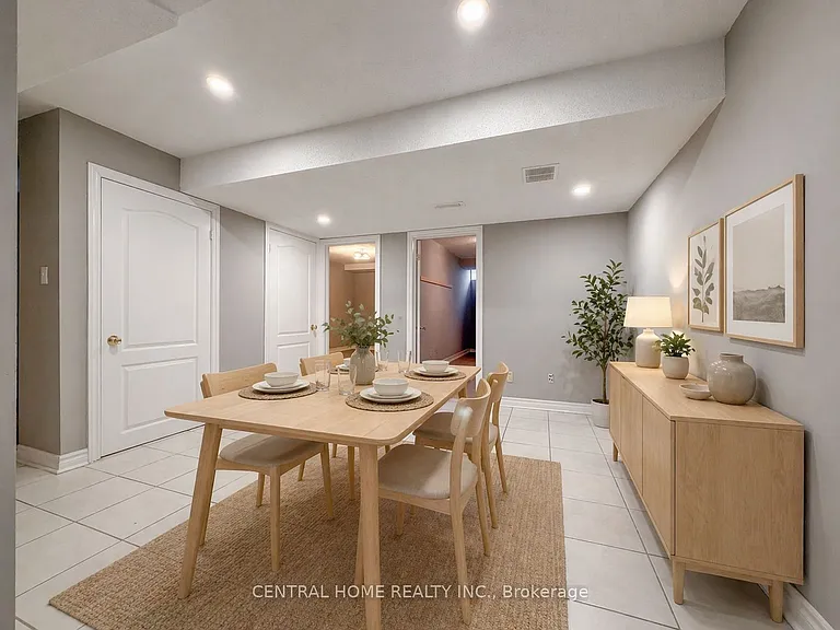 46 Clifton Ct #BASEMENT — Photo 3