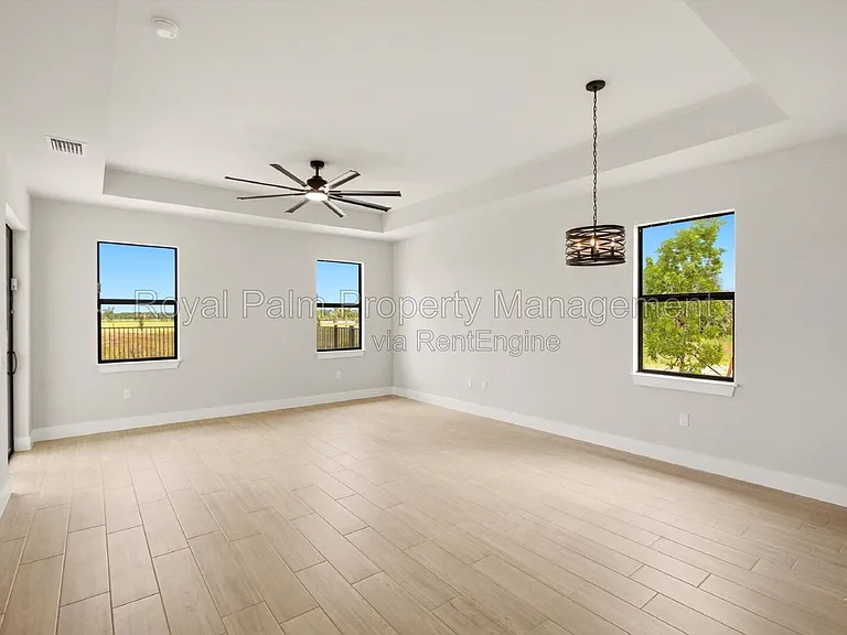 2616 NW 9th Ave — Photo 11